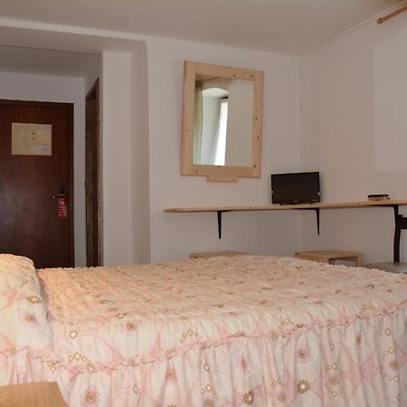 Albergo Roncone Luaran gambar