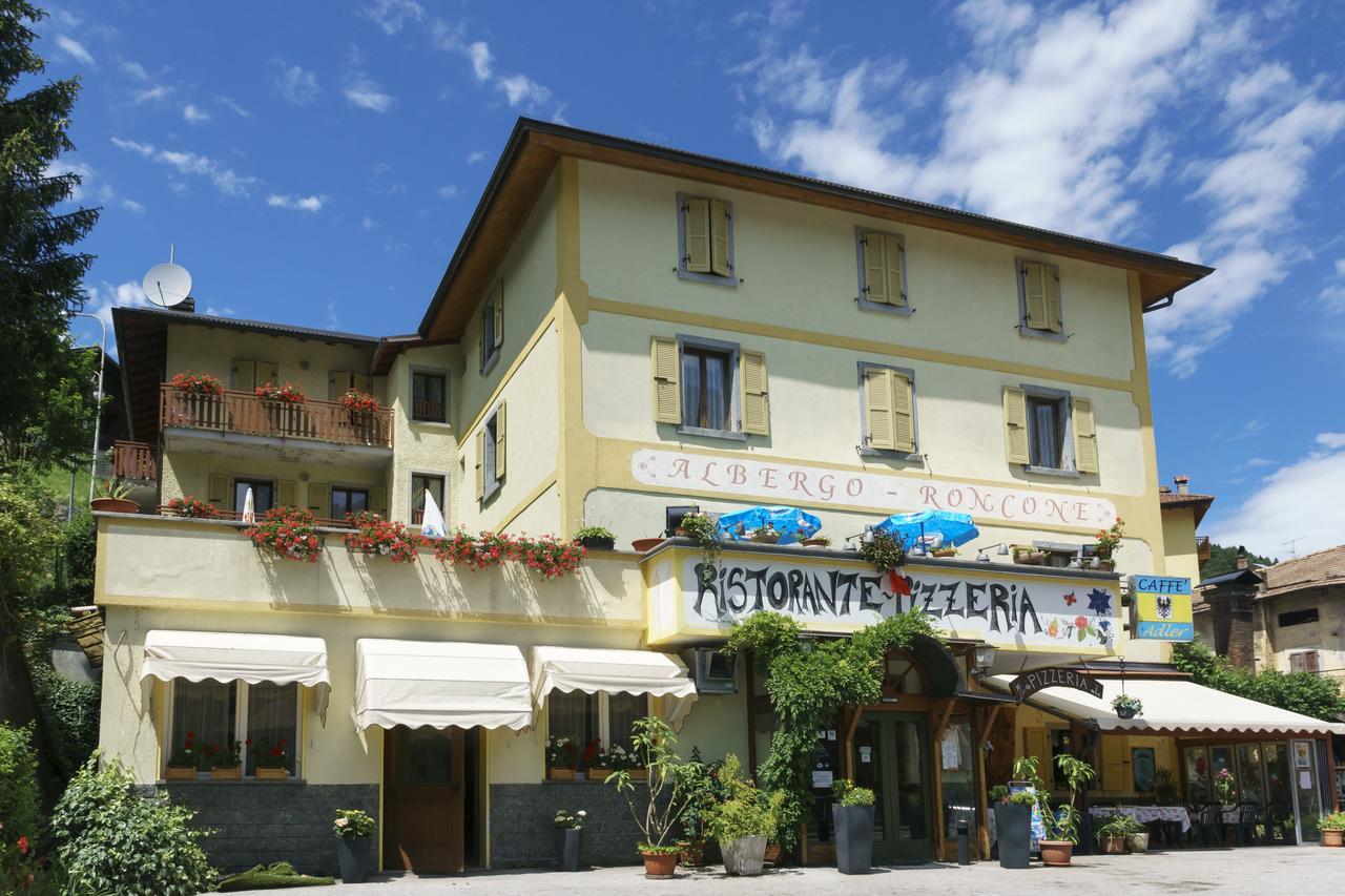 Albergo Roncone Luaran gambar